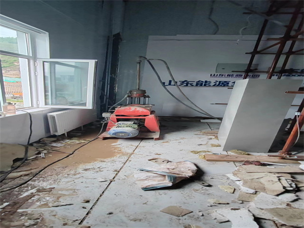 金口河地基基础下沉墙体裂缝加固注浆顶升施工